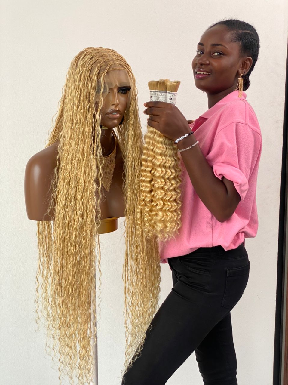 Bohemian Knotless -TARA BLONDE (100% Human hair curls) Bohemian Knotless -TARA BLONDE (100% Human hair curls)