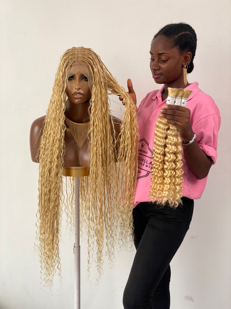 Bohemian Knotless -TARA BLONDE (100% Human hair curls) Bohemian Knotless -TARA BLONDE (100% Human hair curls)