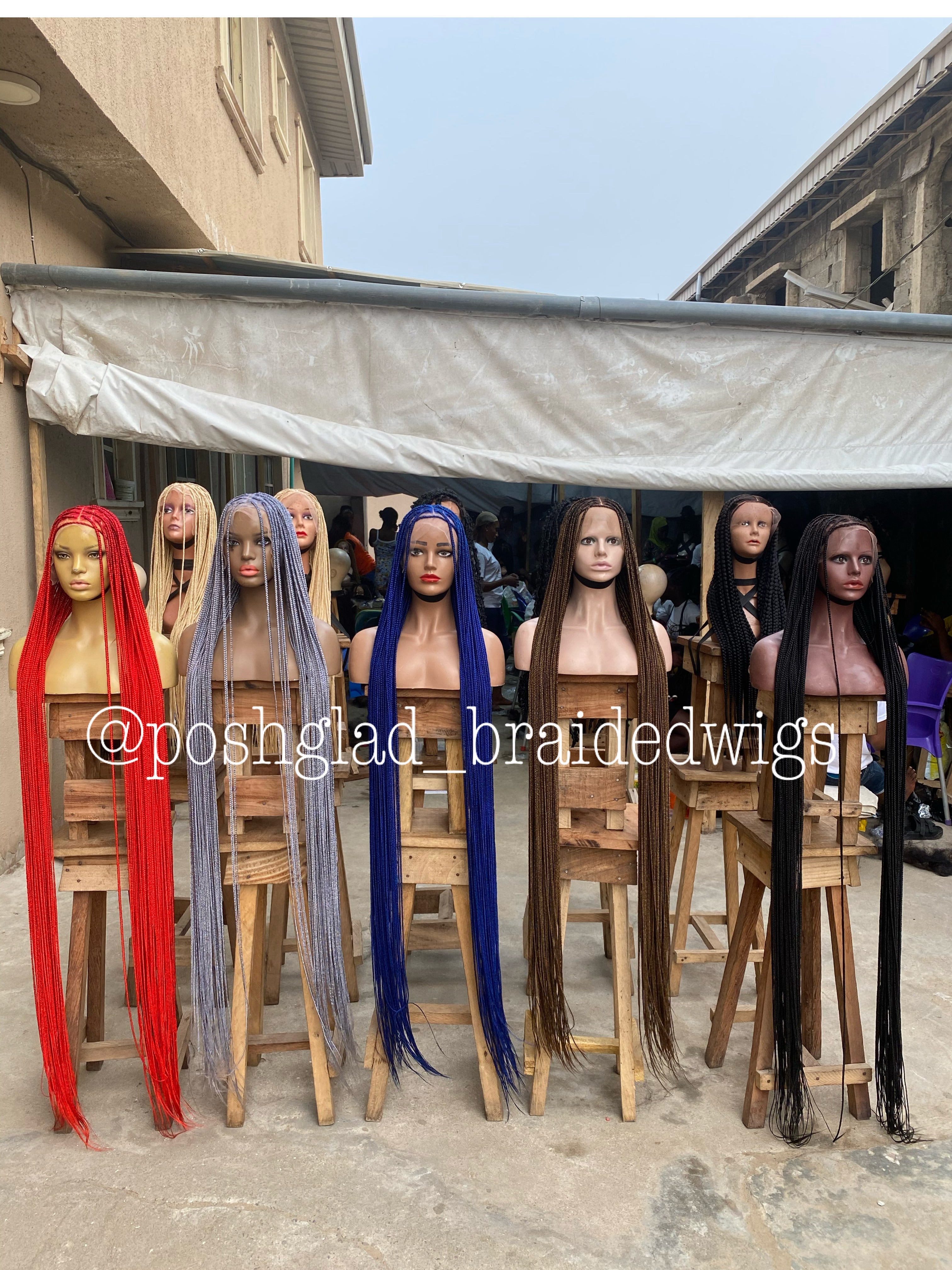 Shade knotless (PREMIUM BLUE) cost extra $50 for calf length Shade knotless (PREMIUM BLUE) cost extra $50 for calf length